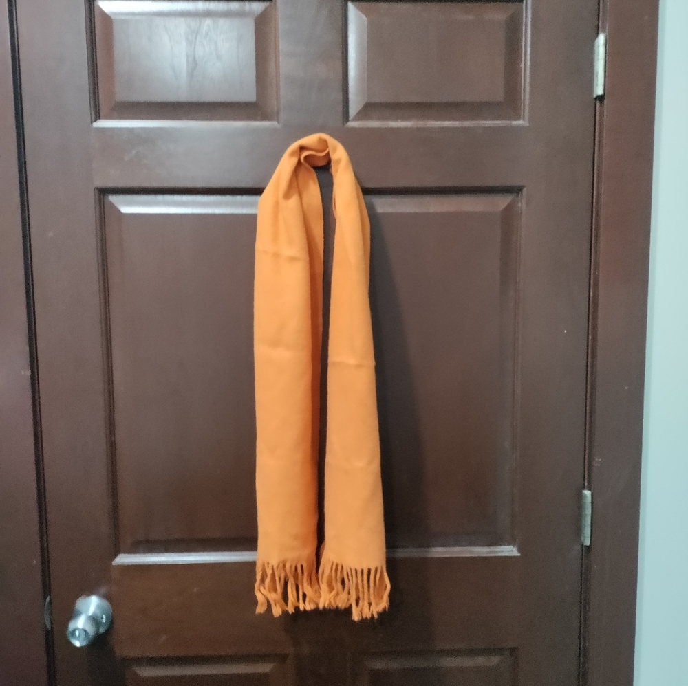 Royal Rossi 100% camera orange scarf